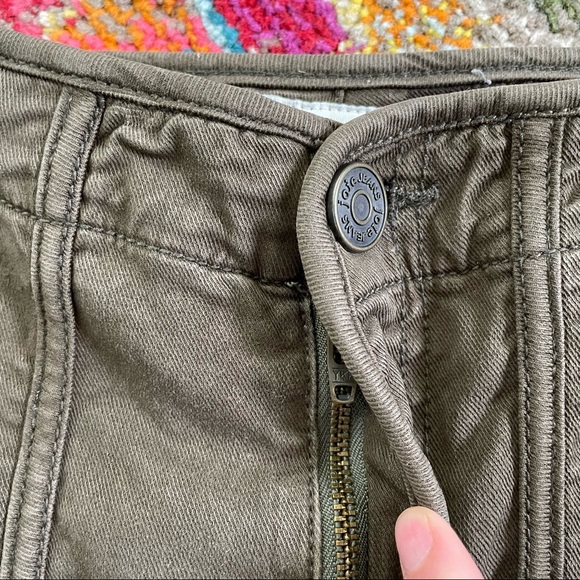 Joie Andira Pants in Fatigue Green - Picture 6 of 10